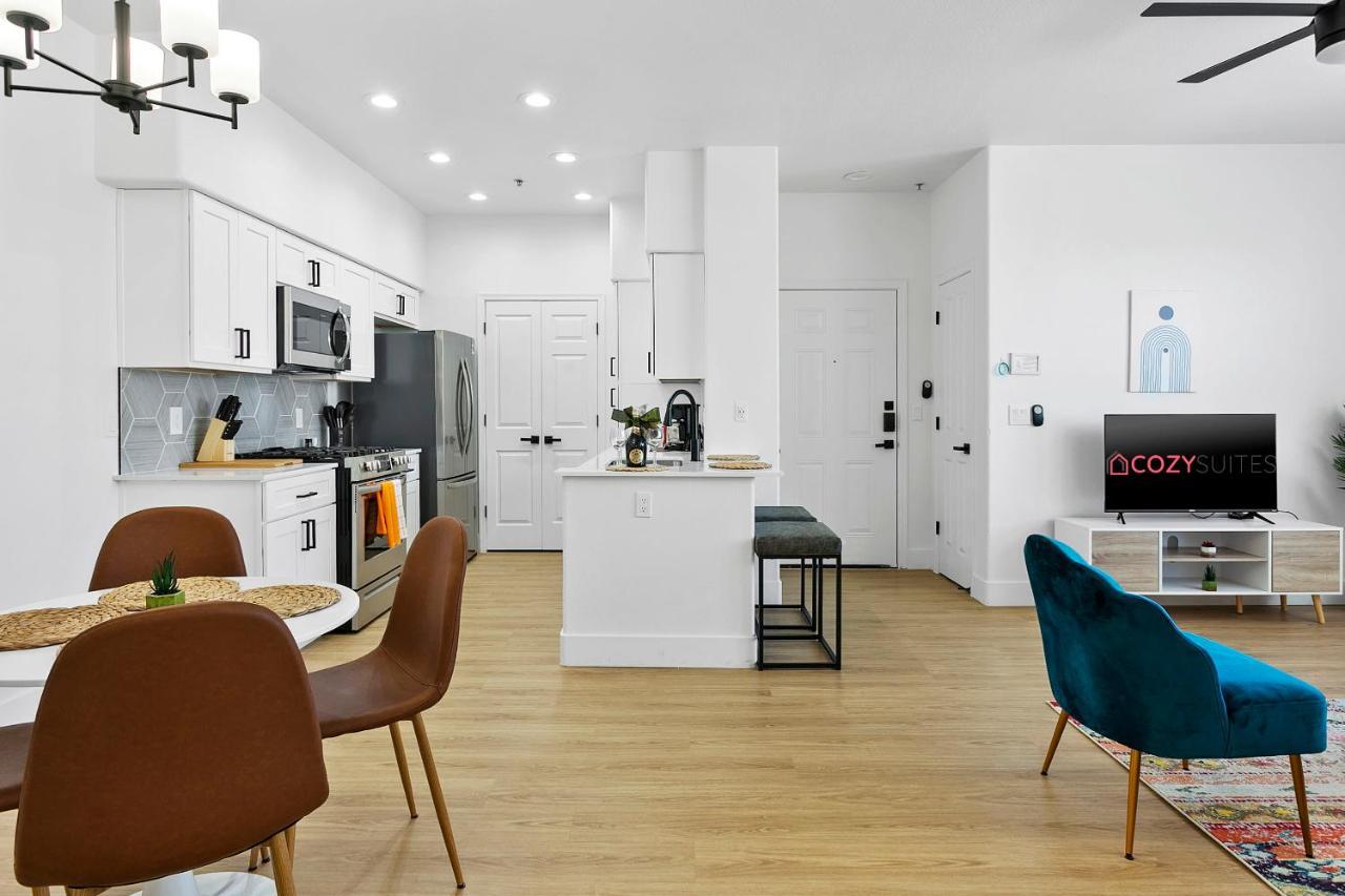 Cozysuites Glendale By The Stadium With Pool 01 Екстериор снимка